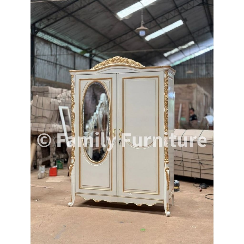 Lemari 2 Pintu Ukir Jepara Warna Duco Putih Ukiran Gold