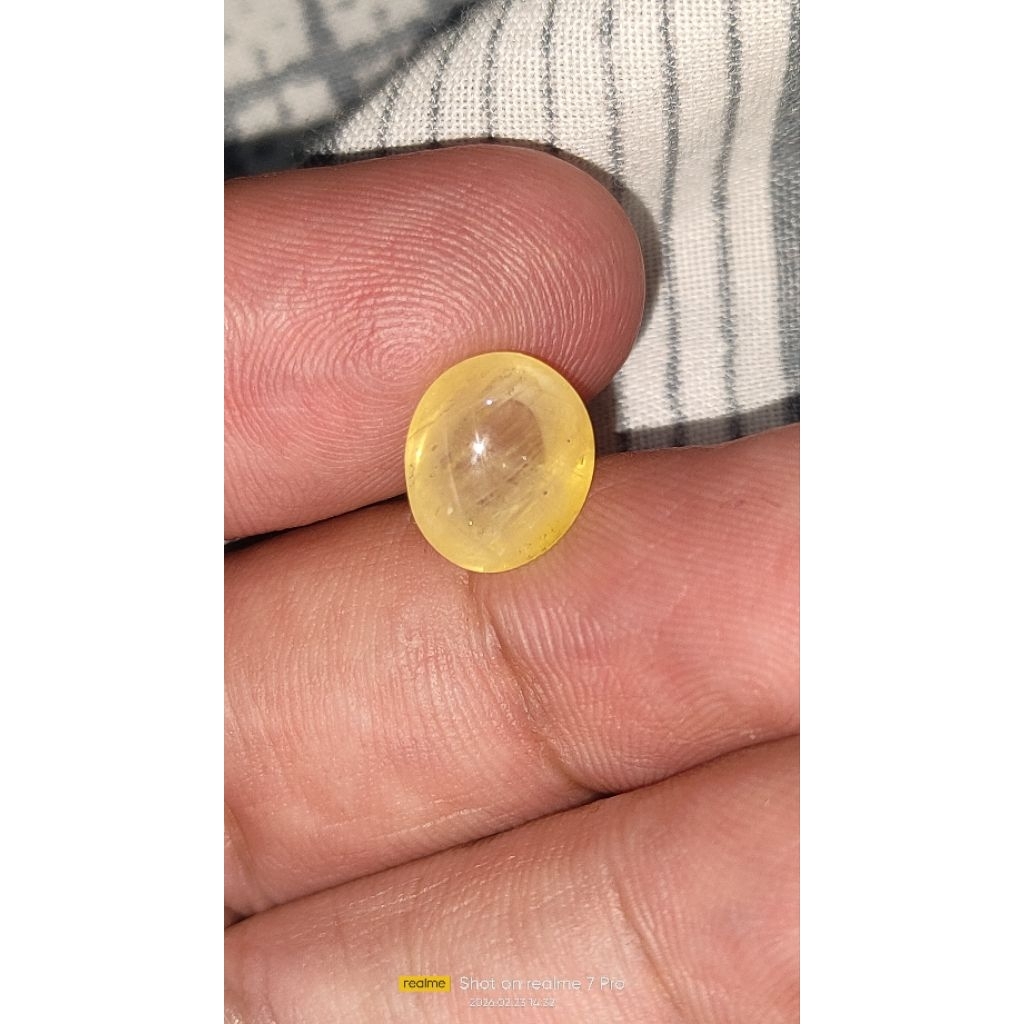 Natural batu yakut/yellow sapphire srilangka 4.70cts
