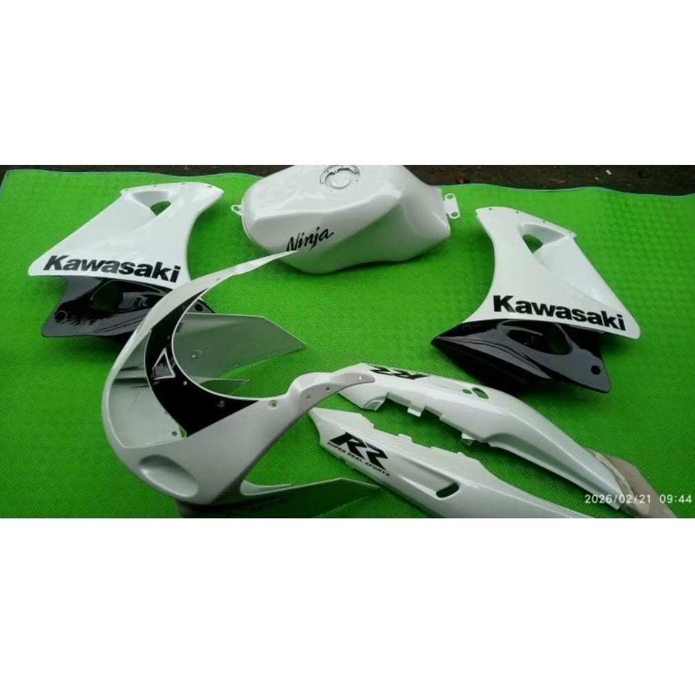 FULL BODY SET + TANGKI BENSIN NINJA RR OLD 150 ALBINO 14H PUTIH ORIGINAL KAWASAKI GOOD QUALITY STRIP