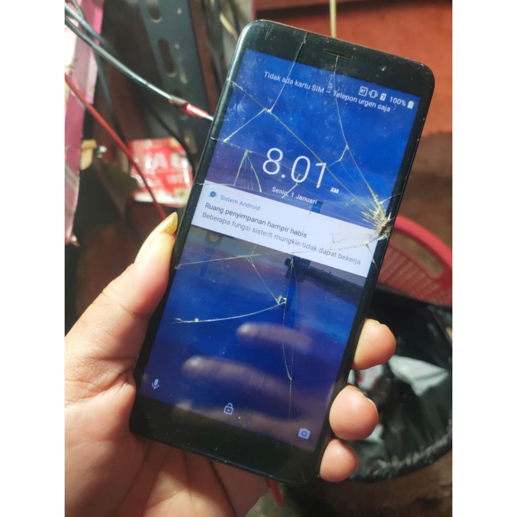 lcd Mito a37 z1+ minus sentuh retak sesuai poto