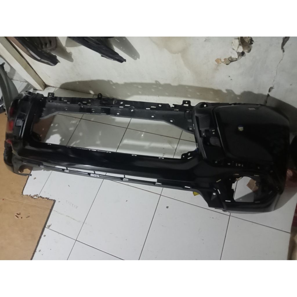 Bemper depan Pajero 2018 original produk