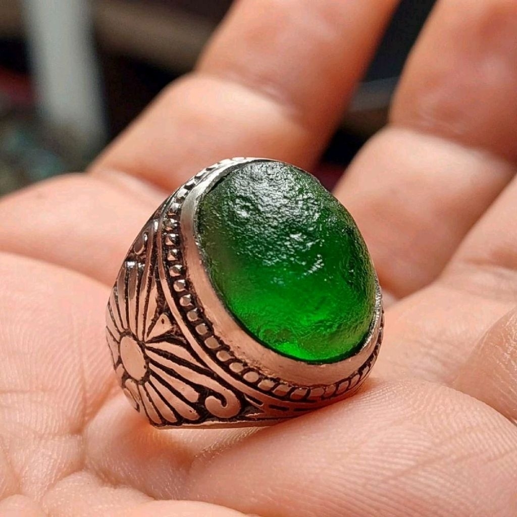 Cincin batu meteor hijau moldavite / meteorit green textite