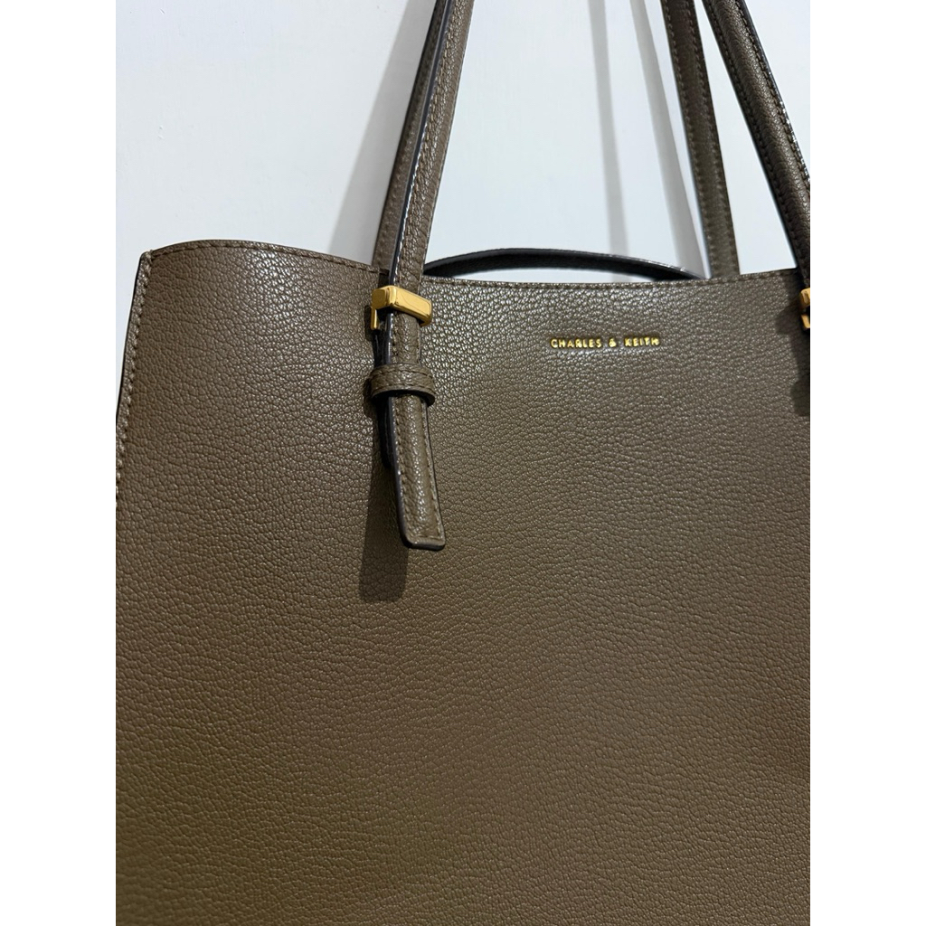 Charles and Keith - Tote bag Sansa Dark Moss