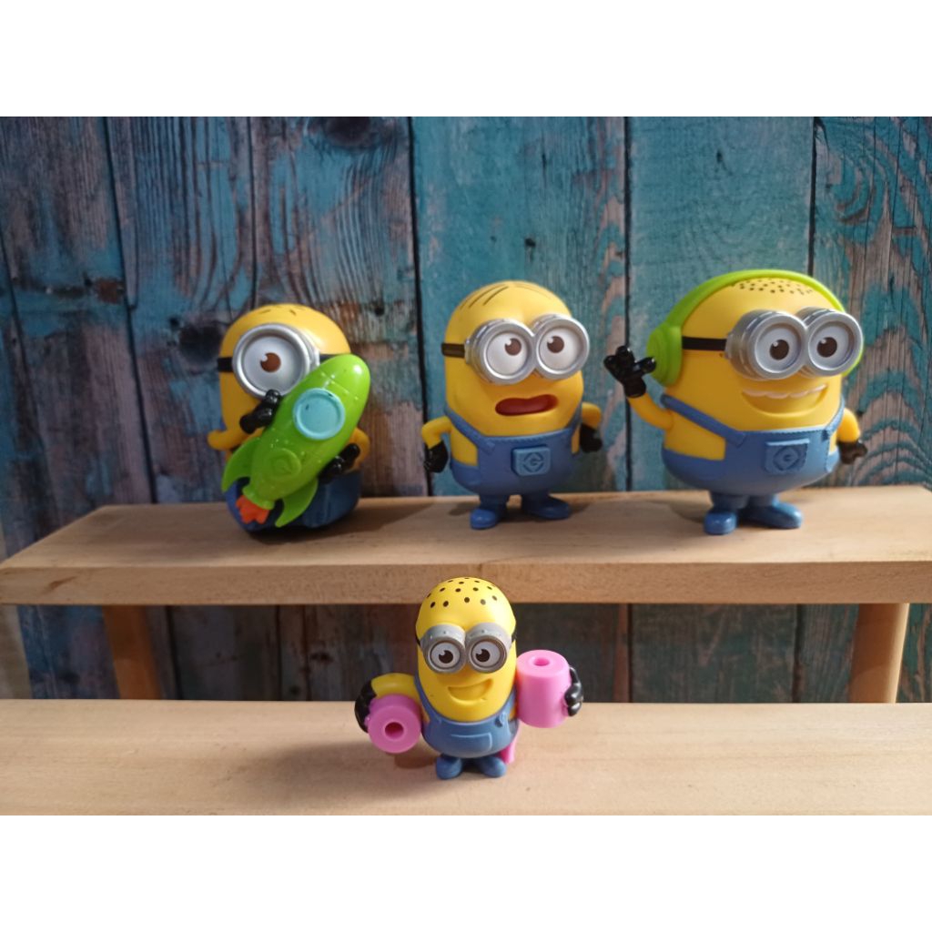Set McD Happy Meal Minions Mix 1