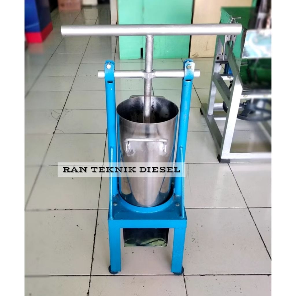 Alat Peras Santan Kelapa Manual