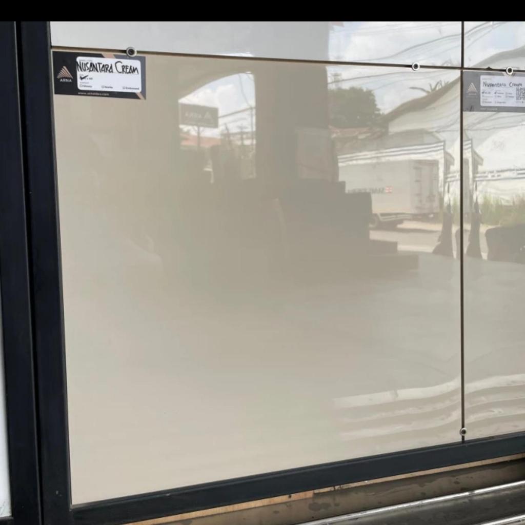 Granit 60x60 Cream ARNA Nusantara Cream | Granit Lantai 60x60 Warna Cream Glossy