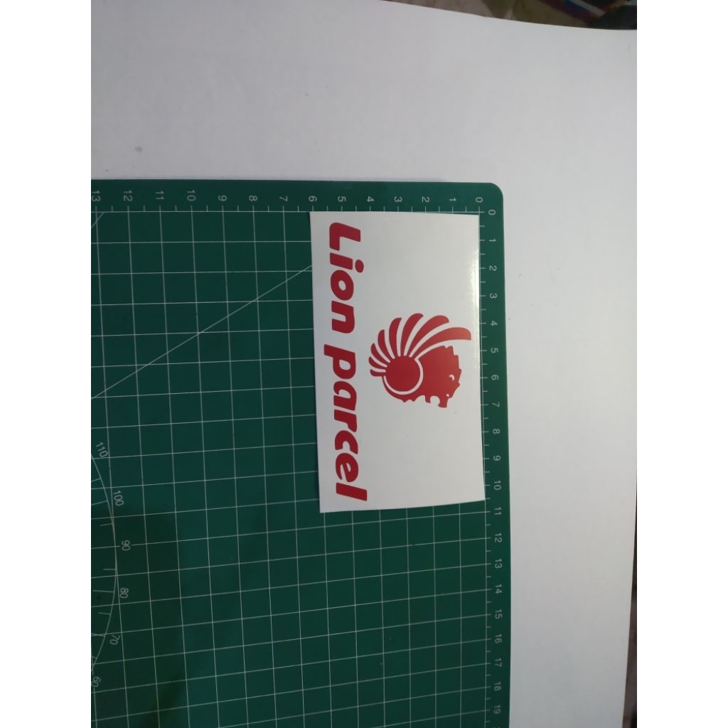 stiker cutting lion parcel
