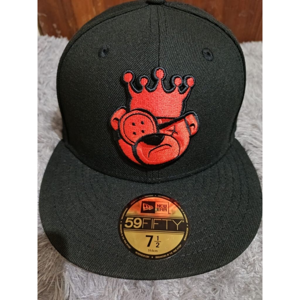 Topi Berlin Bear Head New Era x Justfitted  59Fifty Size 7 1/2 LIKE NEW