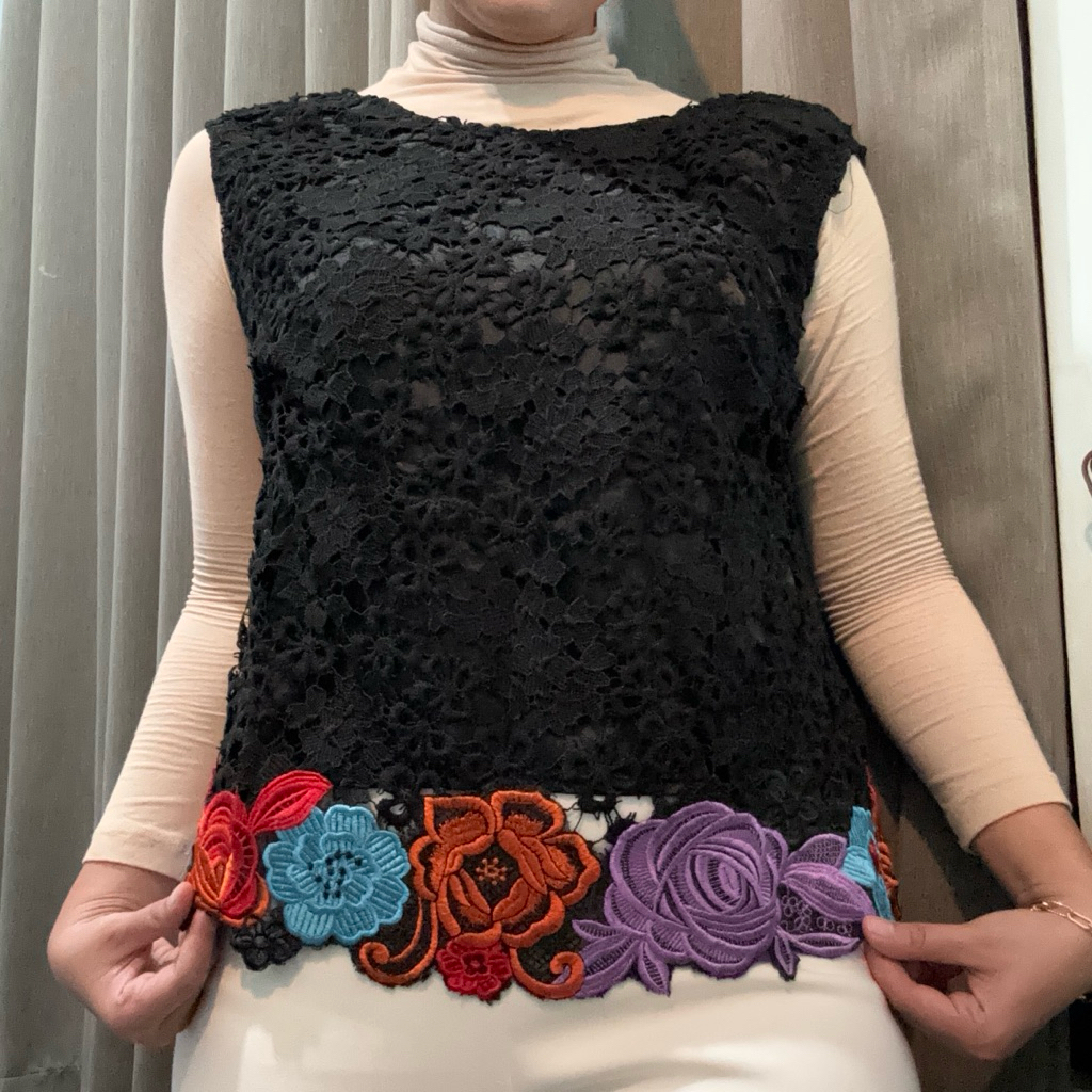 preloved vest outer wanita brukat renda lace/vest wanita lucu dengan furing/vest bunga floral wanita