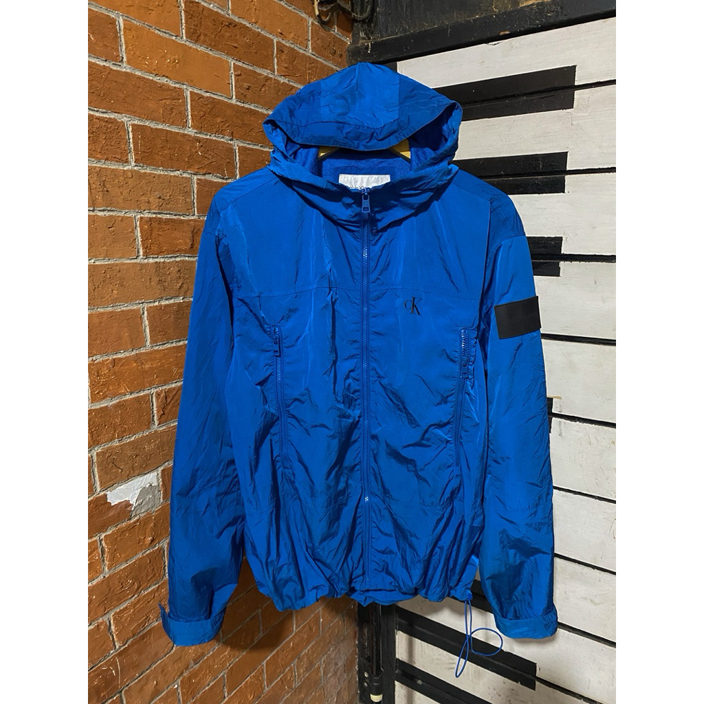 jaket outdoor gorpcore Calvin klein