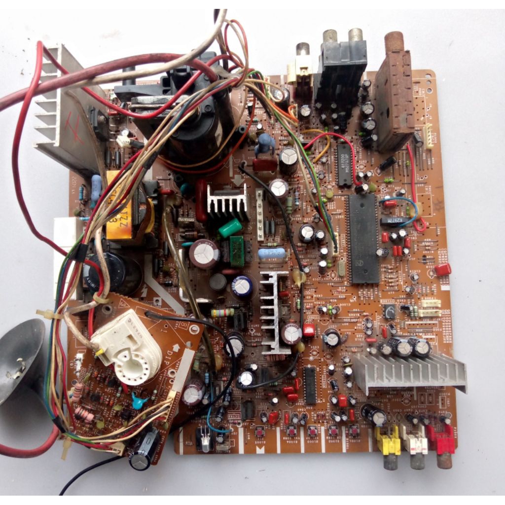 mesin tv Sharp tabung 21inch,komponen lengkap,cabutan blm test/gambling