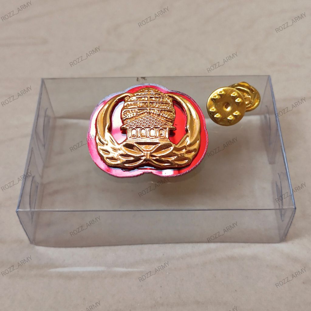 PIN KORPRI MIROR KANCING PAKU