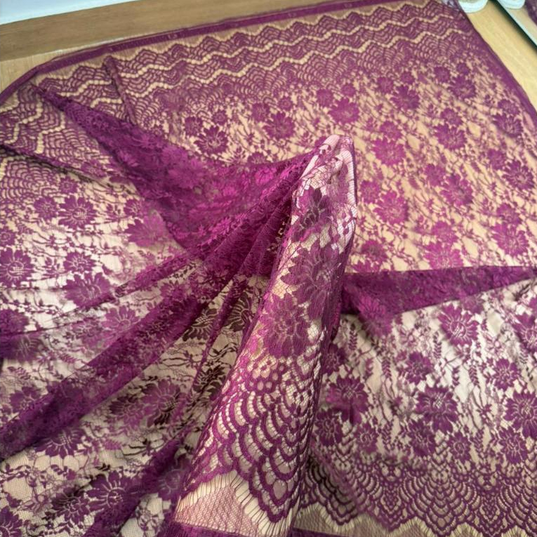 kain prancis super glowsy panjang 280cm bisa jadi 2 kebaya renda chantily