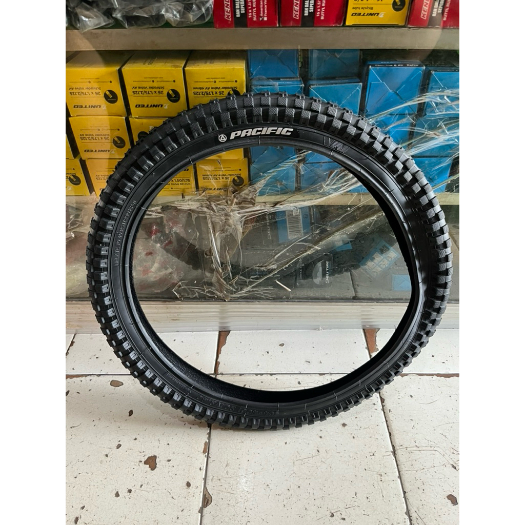 Ban luar BMX ukuran 20×2.125/2.40 Pacific