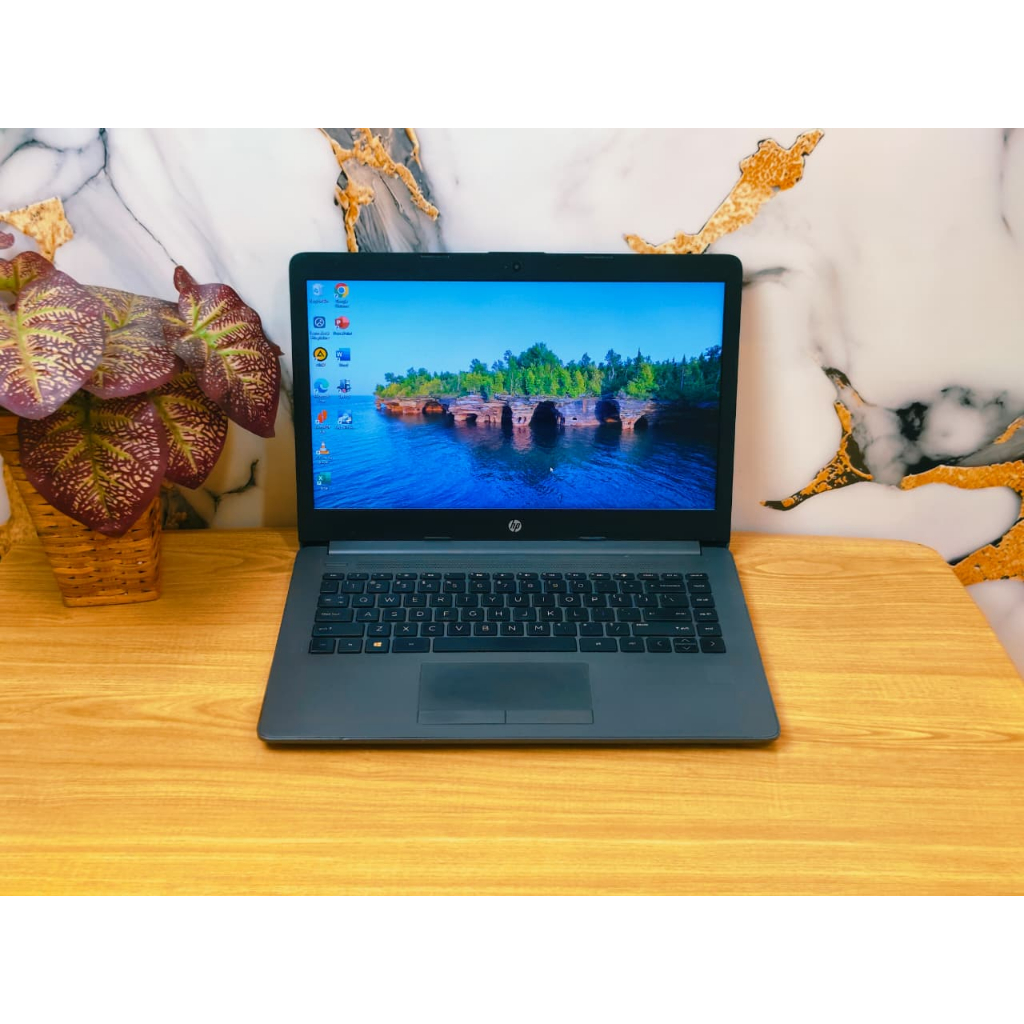 Hp 240 G8 intel core i7 1065G7 ram 8gb ssd 512gb radeon 620 series 2gb led 14 inch win10