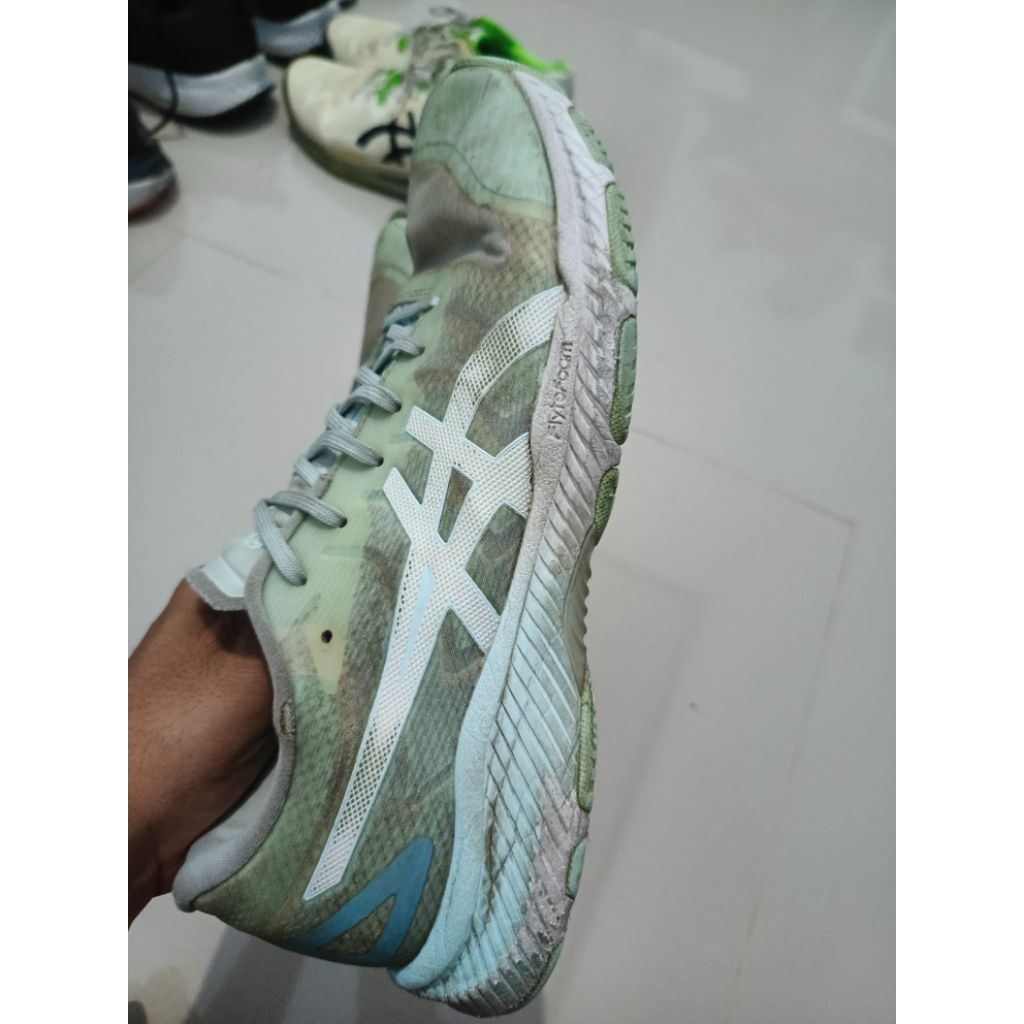 Sepatu Asics Voli Second