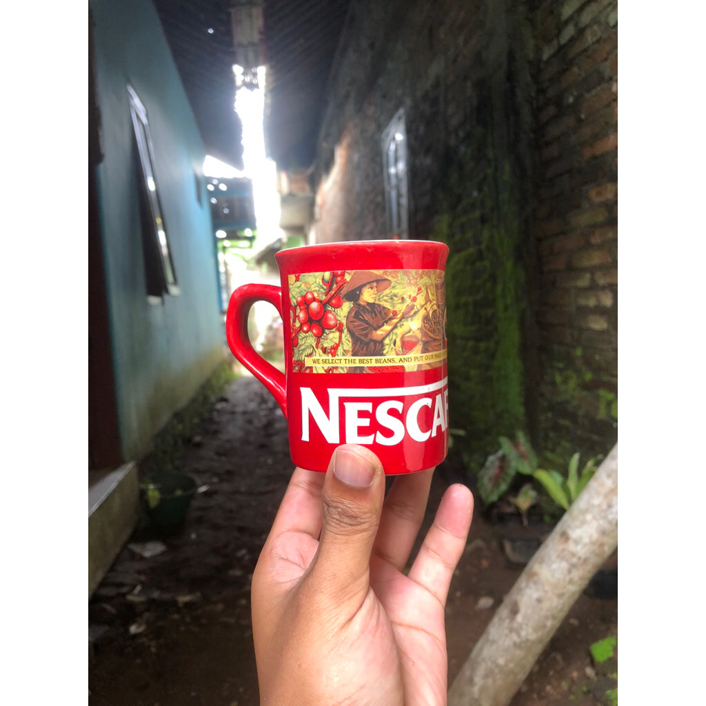 Mug merah nescafe / cangkir merah nescafe original / mug nescafe special edition