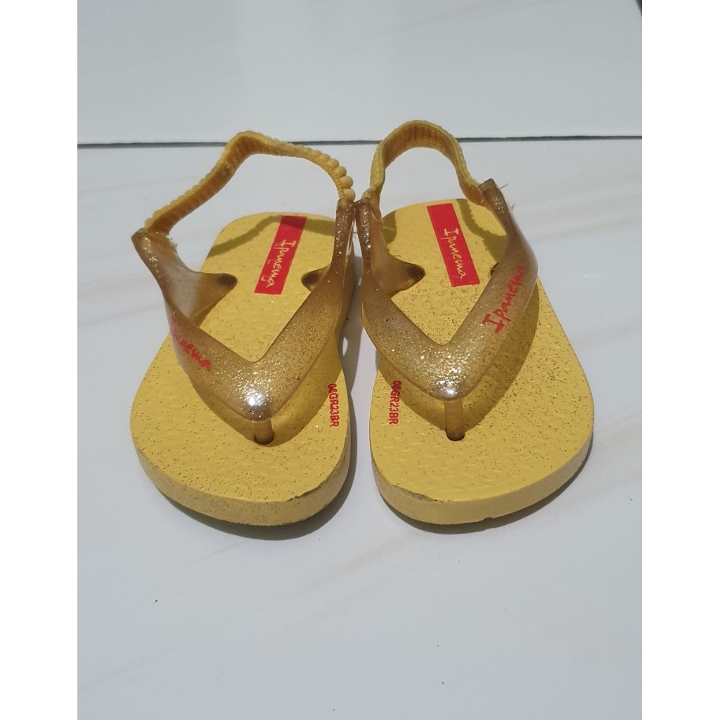 Preloved IPANEMA Baby Yellow Glitter