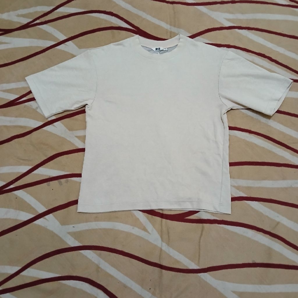 Kaos Uniqlo Airism