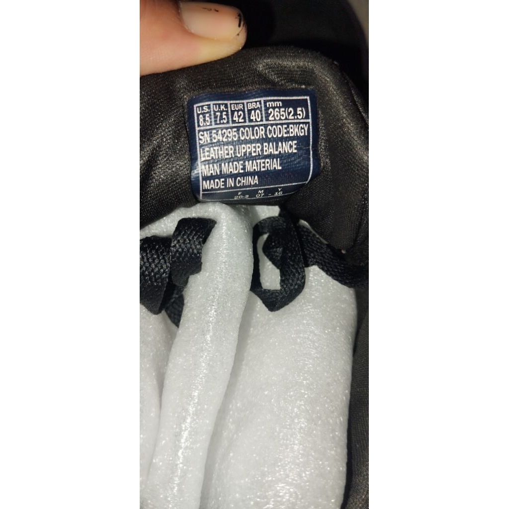 Sepatu Bekas Skechers seri Go Run 400