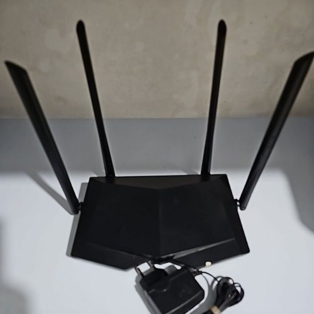TENDA AC6 V5 AC1200 smart Dual Band + adaptor