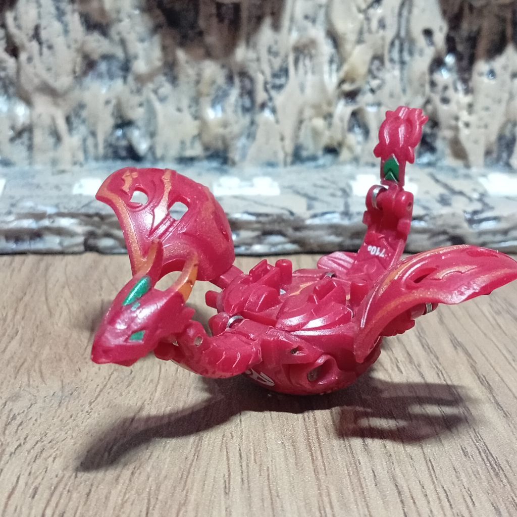 Bakugan Dharak Pyrus