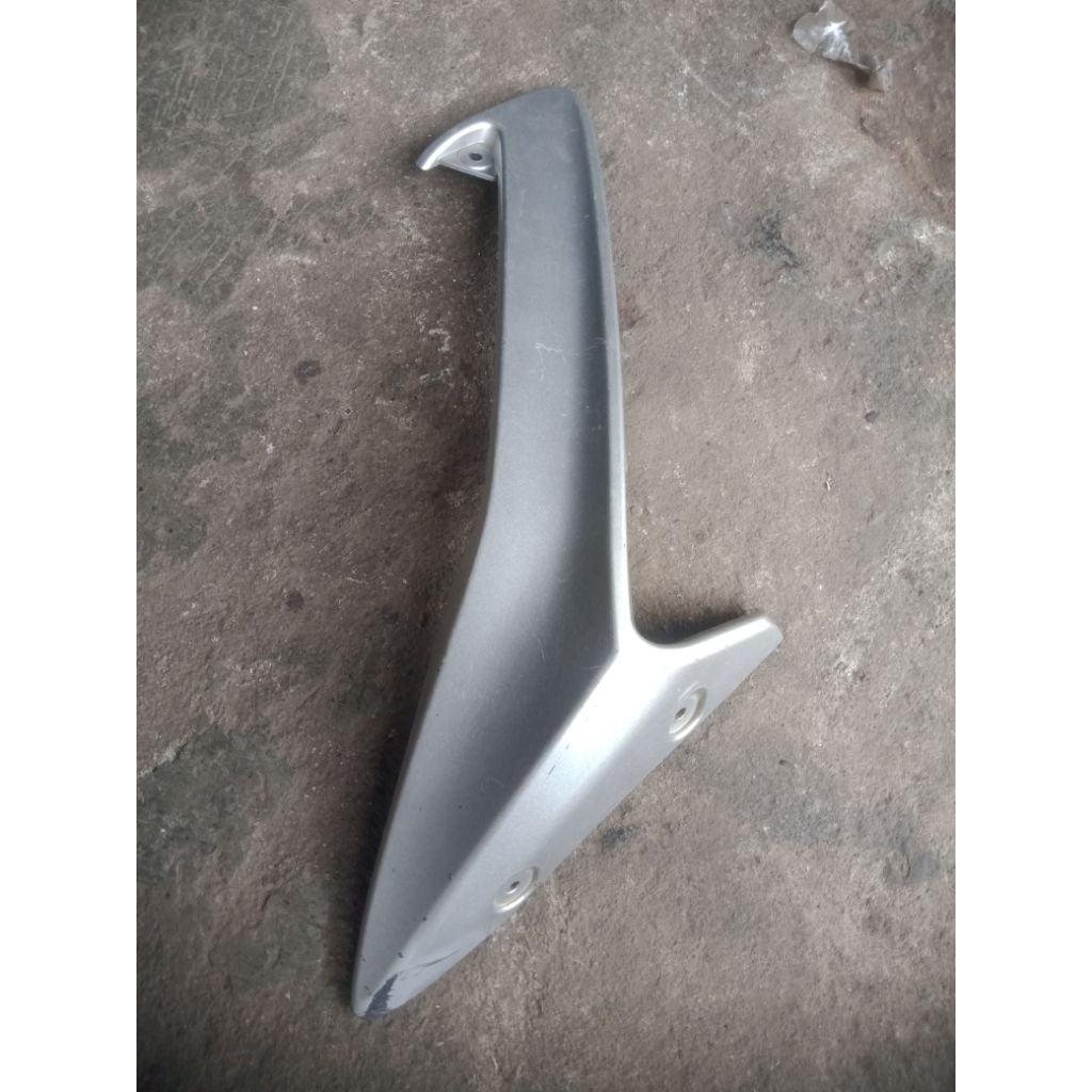 gamish body kit yamaha jupiter mx 135 old sebelah kiri original