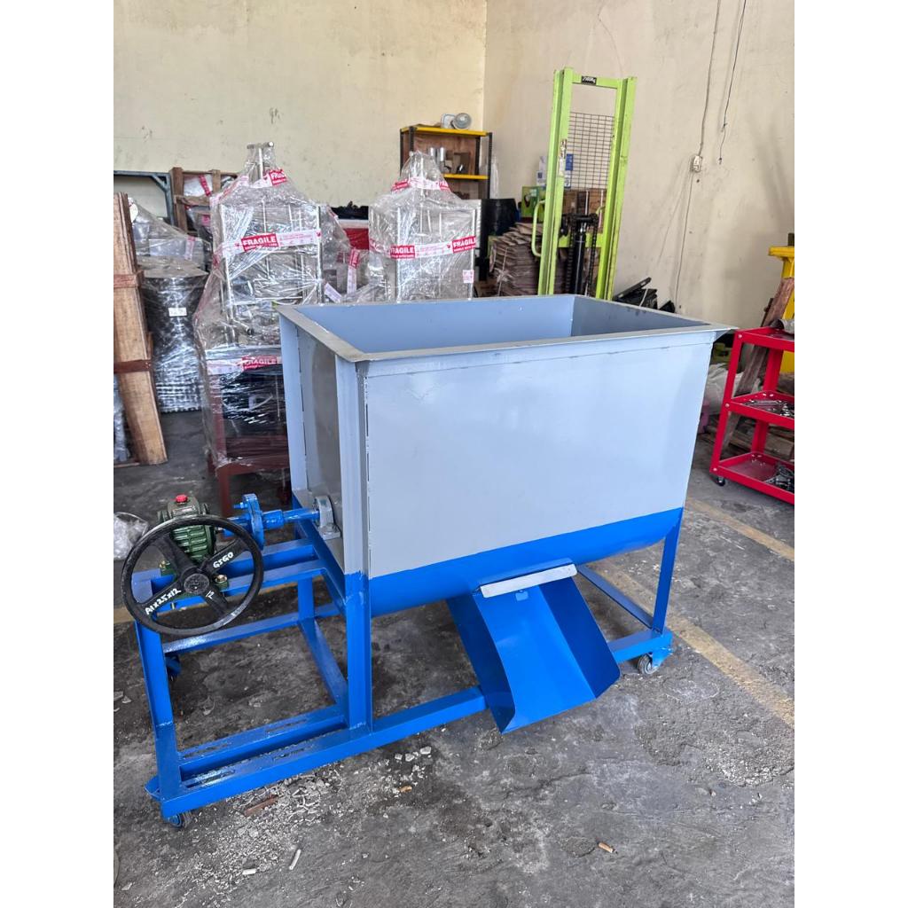 Mesin Pengaduk Pakan Ternak Mixer Pakan Ternak Otomatis 25KG 50KG 100KG