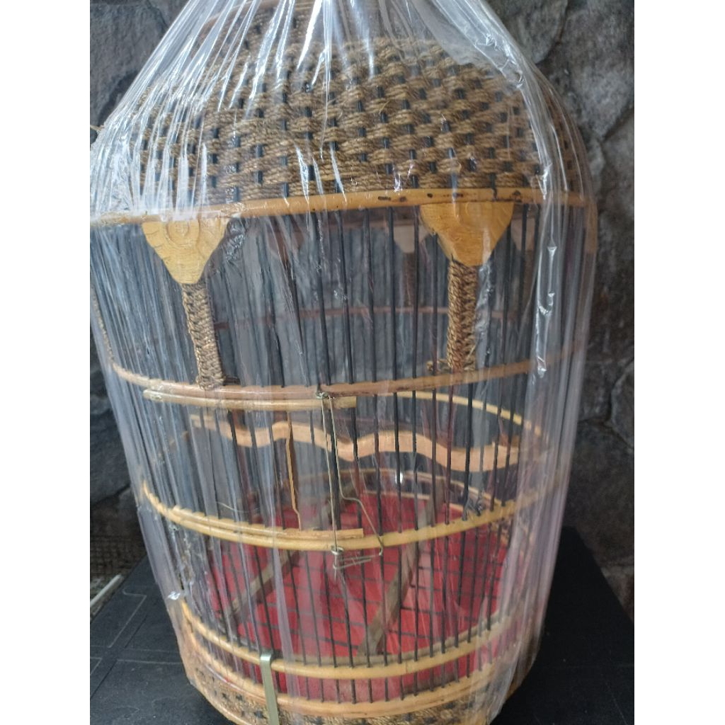 Sangkar burung perkutut anyaman rotan