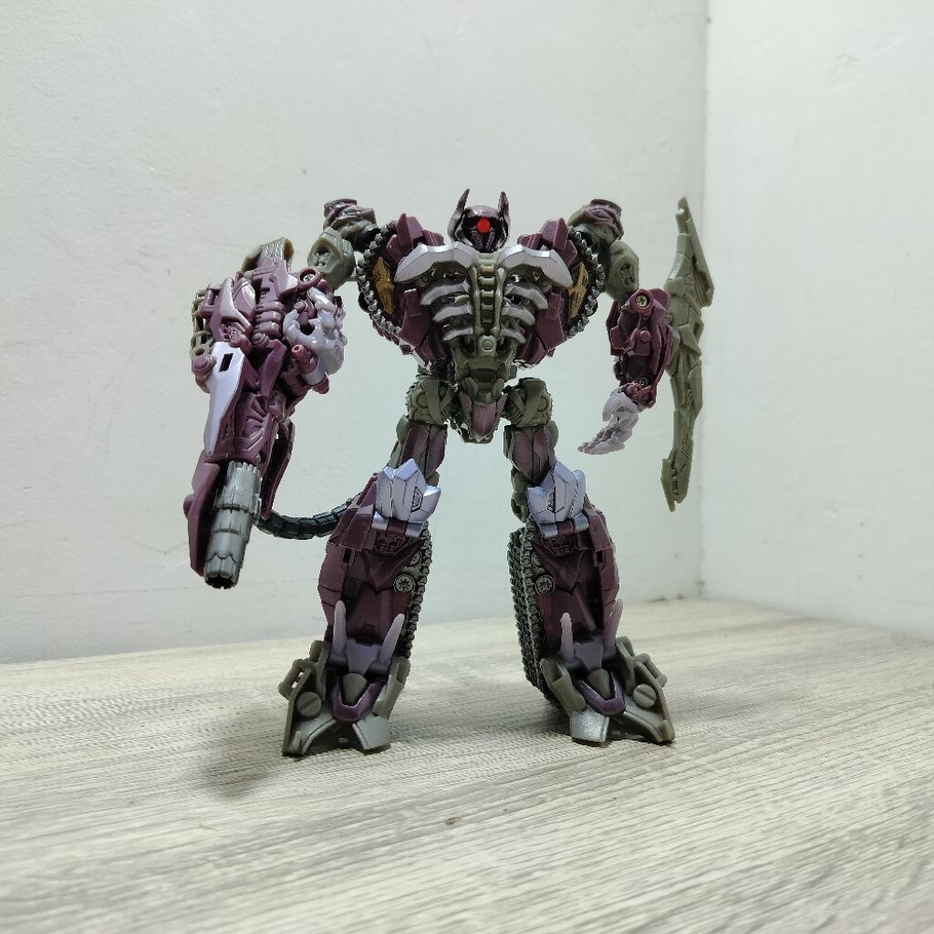transformers DOTM shockwave