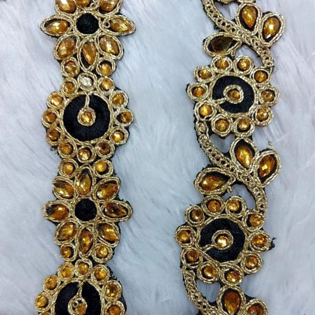 Renda India Payet MEWAH Hitam Gold PER 50 CM