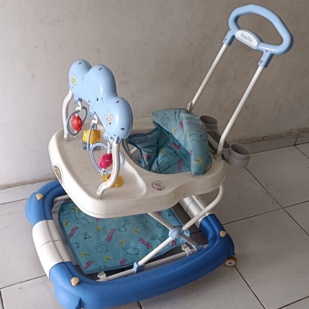 Baby Walker FAMILY ROCKING Kereta Bulat Bayi Belajar Jalan Kondisi Bekas Original Mulus