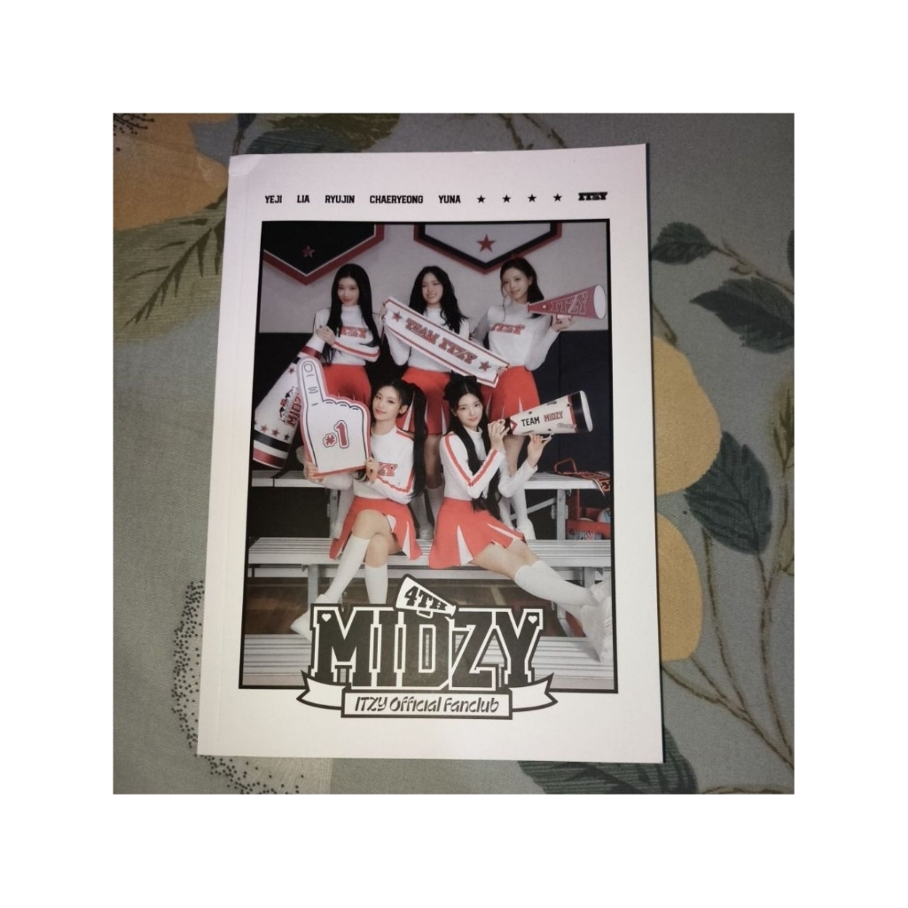 WTS PHOTOBOOK MIDZY 4TH GEN ITZY OFFICIAL FANCLUB READY KAMAR SIAP KIRIM