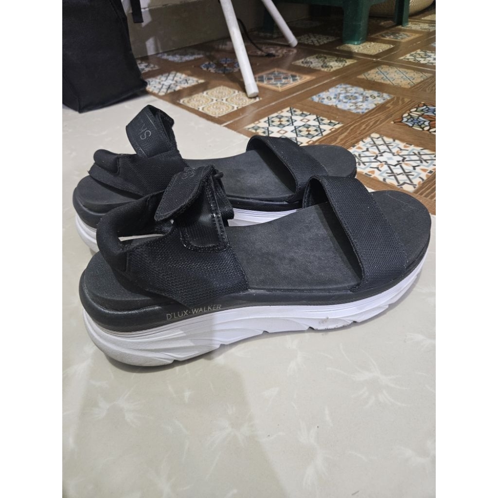 PRELOVED SKECHERS SANDAL WOMAN D'LUX WALKER