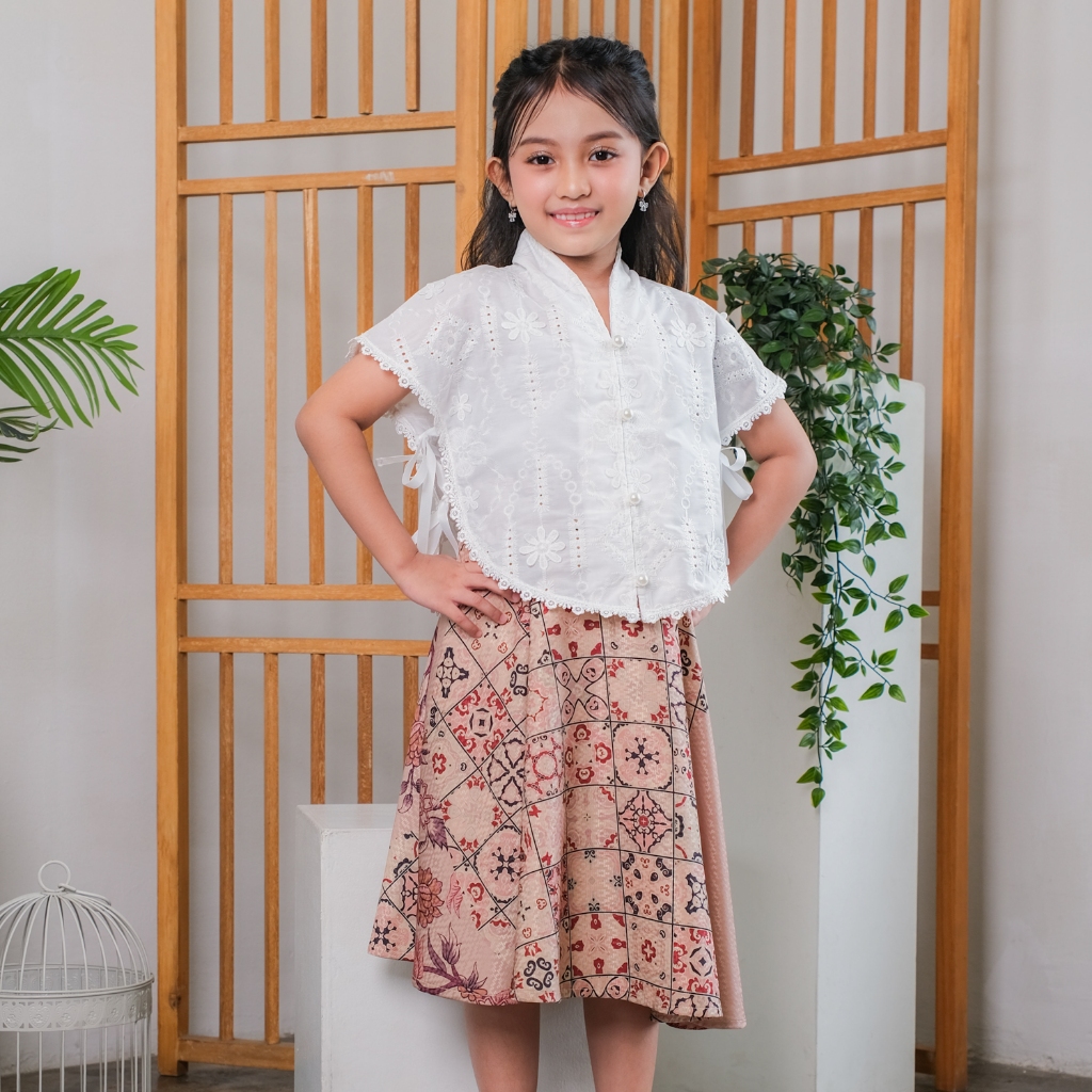 Little Glam Laras Vest Embroidery + Rok Batik Set Anak Perempuan Usia 3-13 Tahun| Batik | Vest Cewek