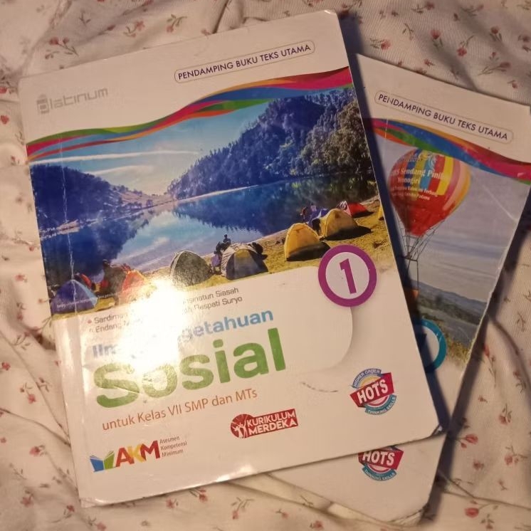 PRELOVED Buku IPS/INDONESIA Kelas 7/VII Kurikulum Merdeka – Platinum