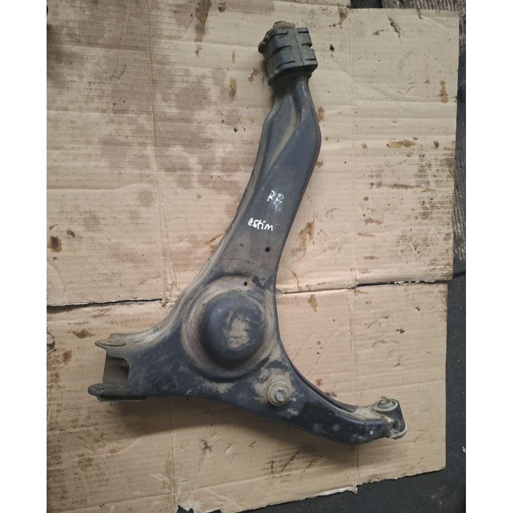 lower arm sayap belakang kanan suzuki esteem suzuki amenity