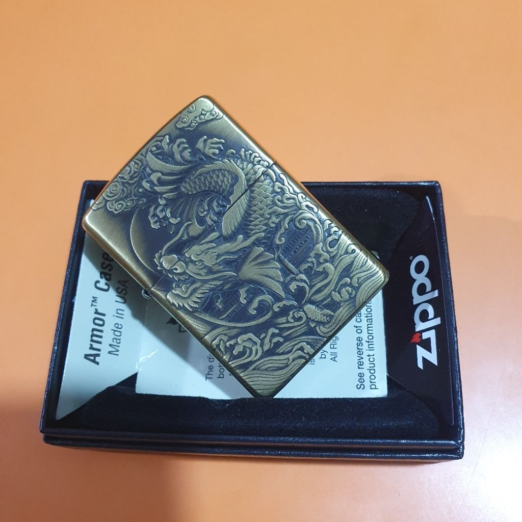 Korek Zippo Armor  Koi and Dragon 2 Sisi