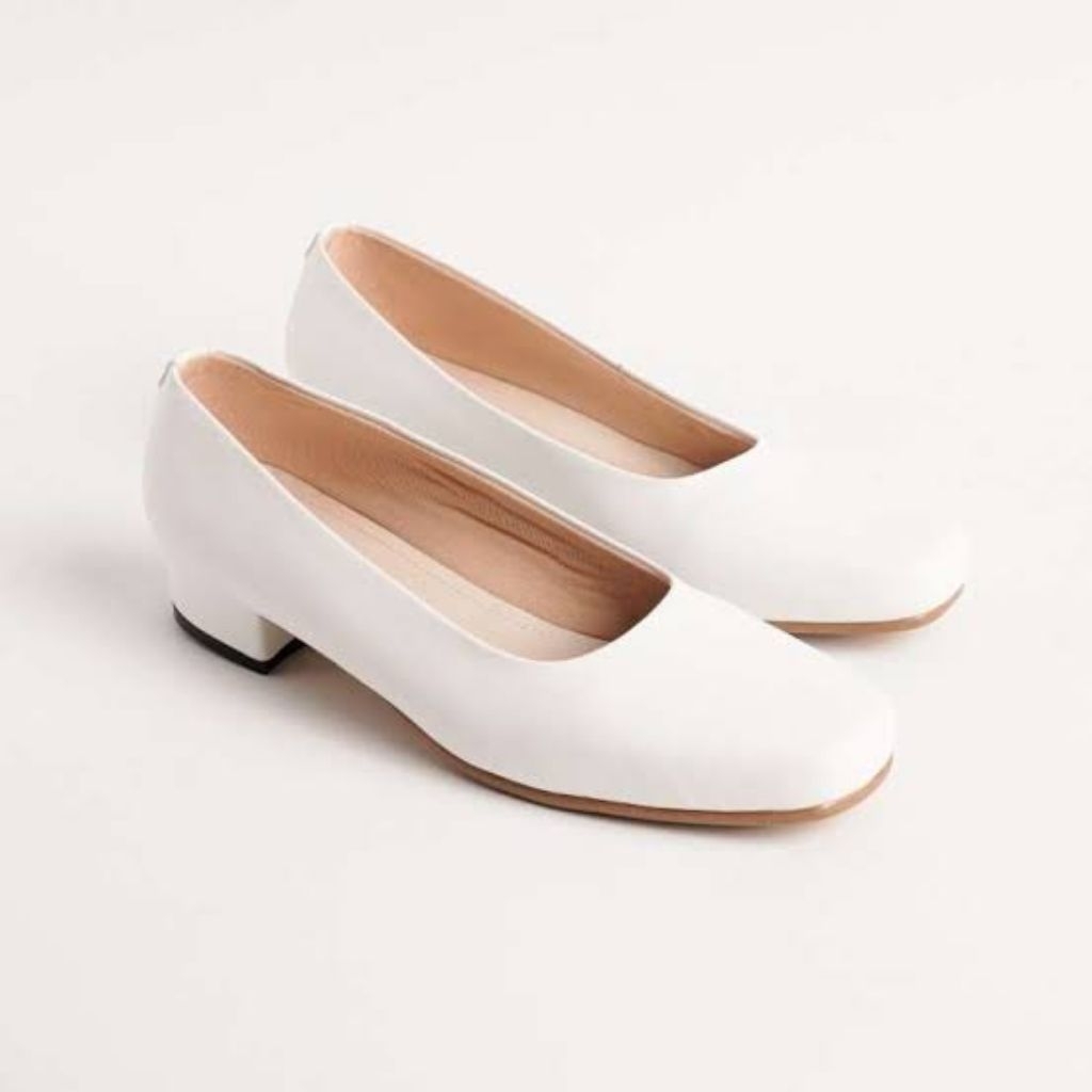 sepatu PDH putih wanita
