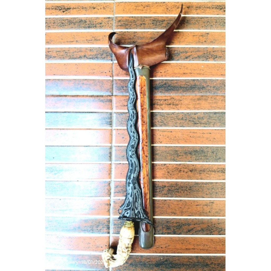 ageman luk 13 sepuh sengkelat top