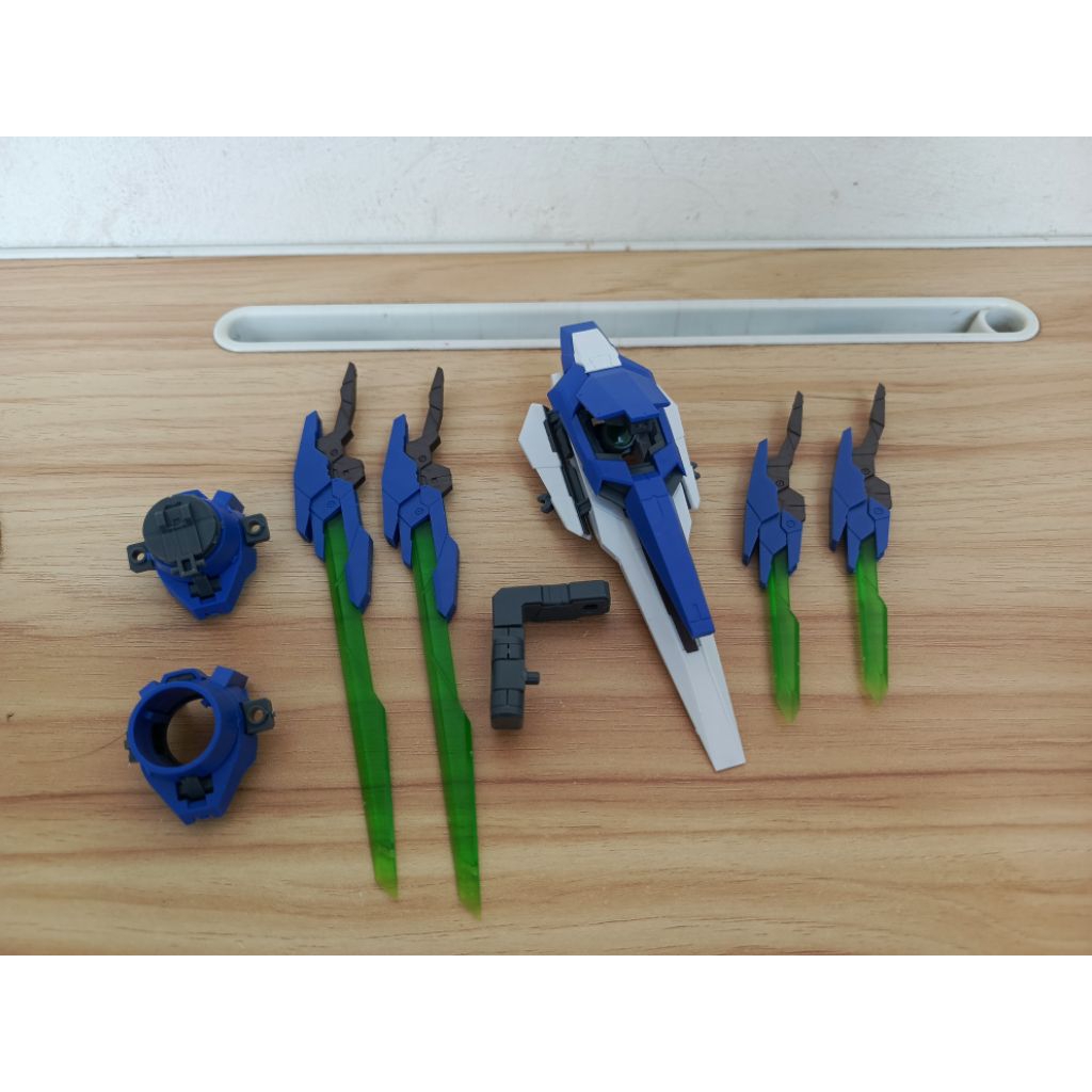 Mg Exia Repair 3 Part Binder & Backpack