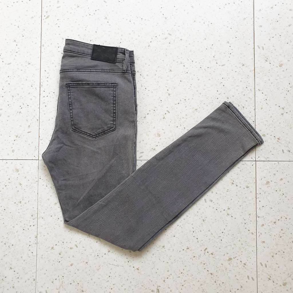 Celana Jeans Panjang Wanita LOGG H&M / Size 33 - Lingkar 88 cm / Bekas - Second - Preloved