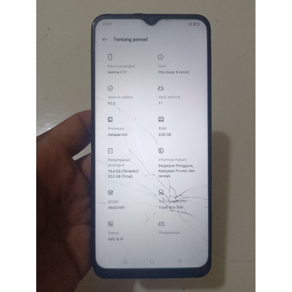 Realme C12 minus