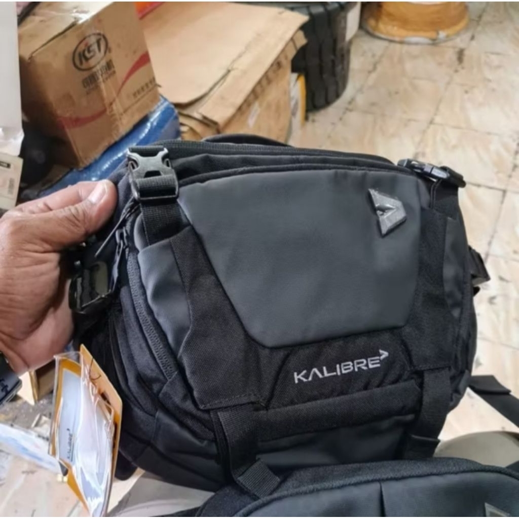 TAS PINGGANG SLEMPANG KALIBRE OBSCURA 9L