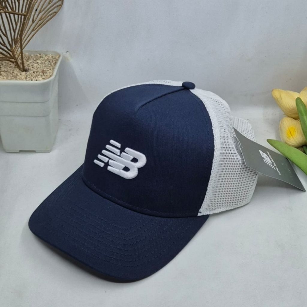 TOPI NB SPORT ESSENTIAL TRUCKER UNISEX CAP ORIGINAL TOPI KASUAL SPORT PRIA WANITA