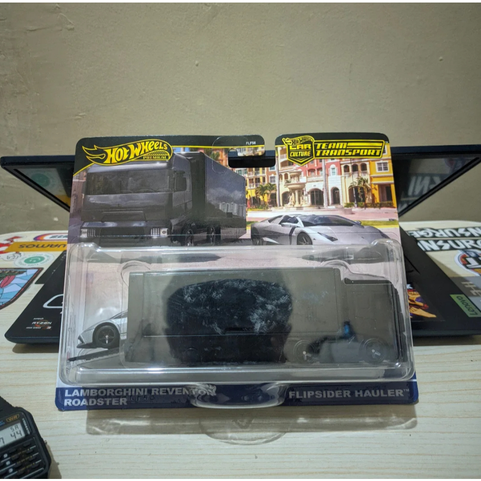 Hotwheels Team Transport Lamborgini & Flipsider Hauler