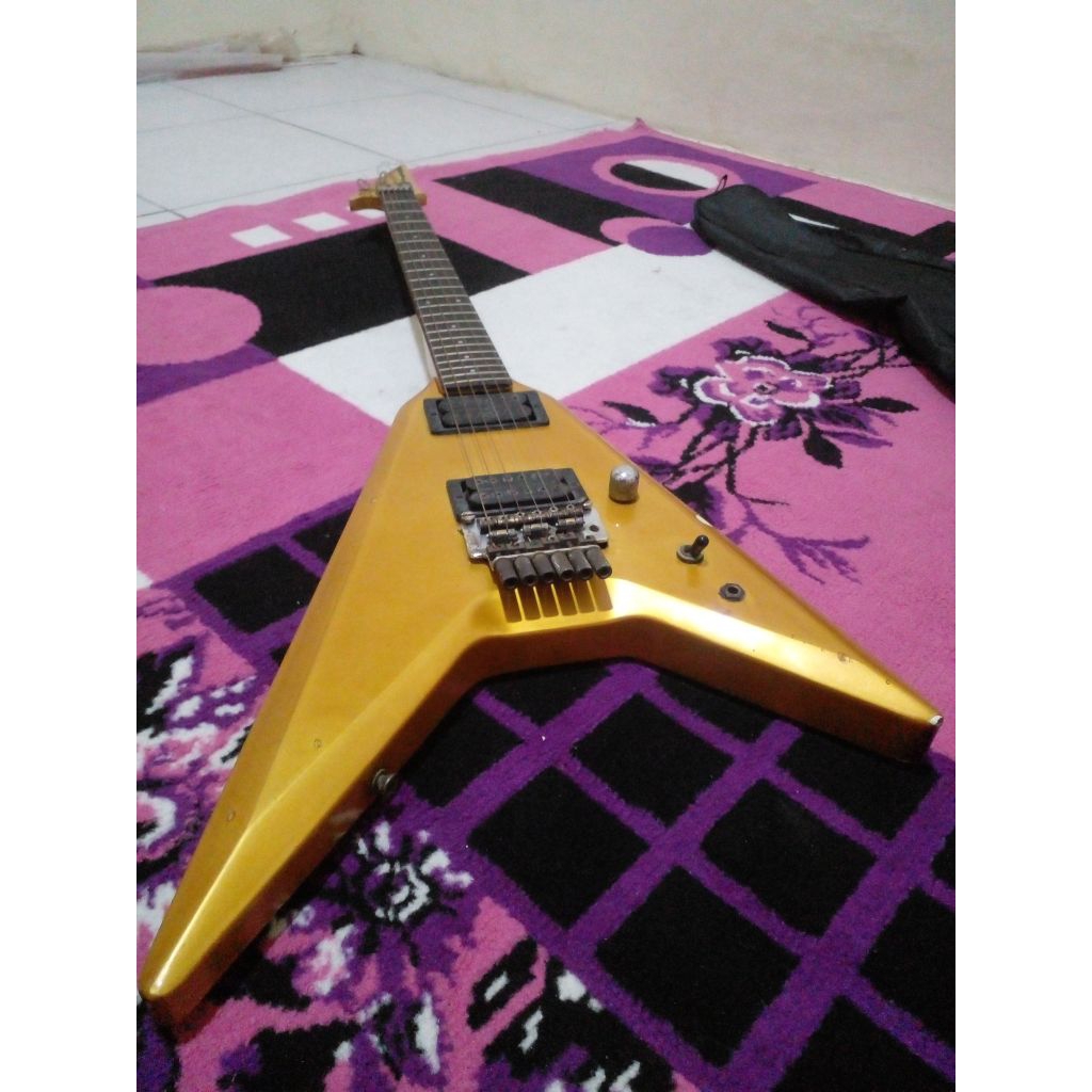 GITAR ANTIK JAPAN HEADLESS GRECO TUSK GTV60 1984 GOLD METAL VINTAGE