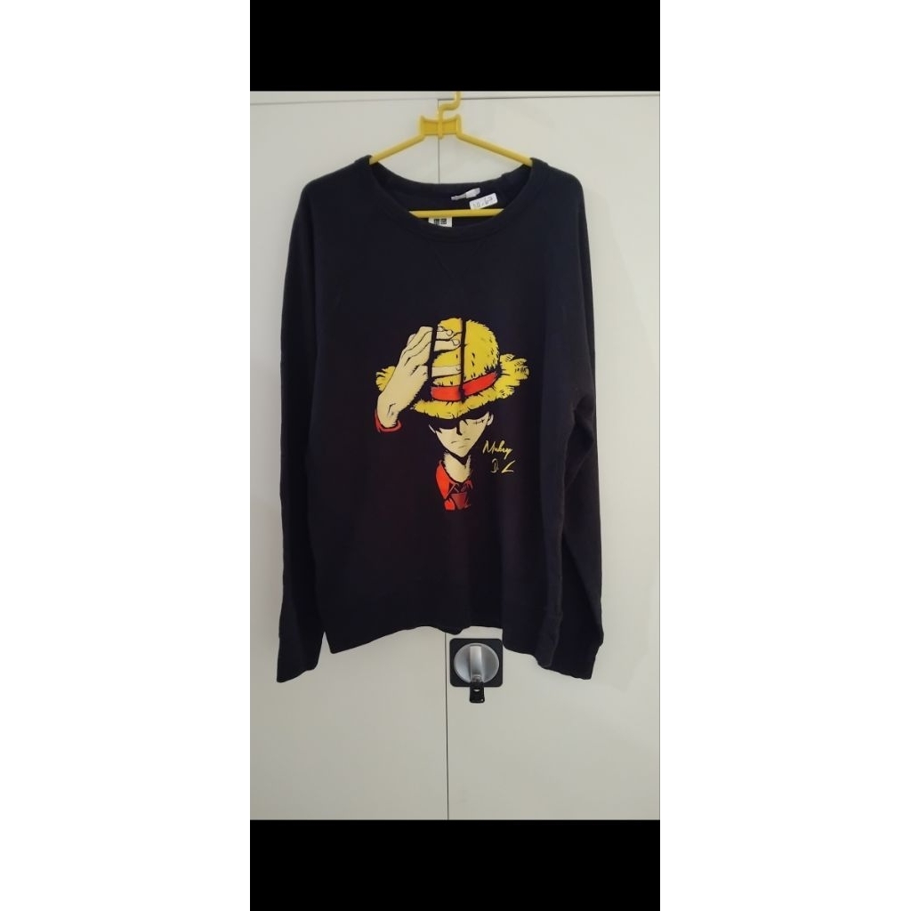 crewneck uniqlo one piece