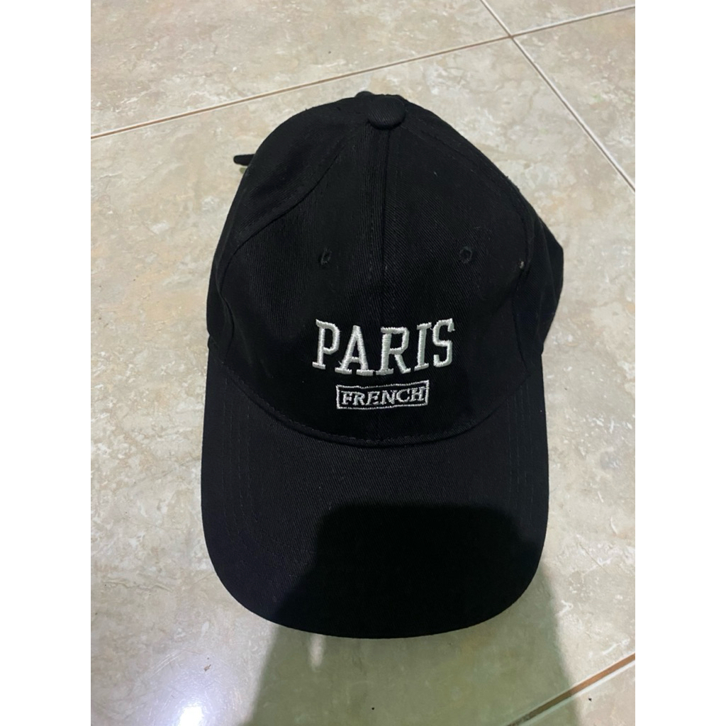 Preloved Topi hitam Niceso
