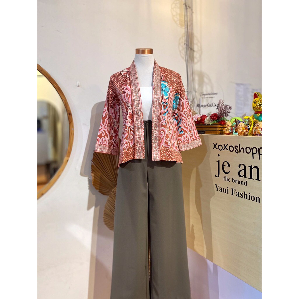 MONOCLOTHING - BAY BATIK OUTER - ATASAN OUTER BATIK WANITA - LENGAN PANJANG